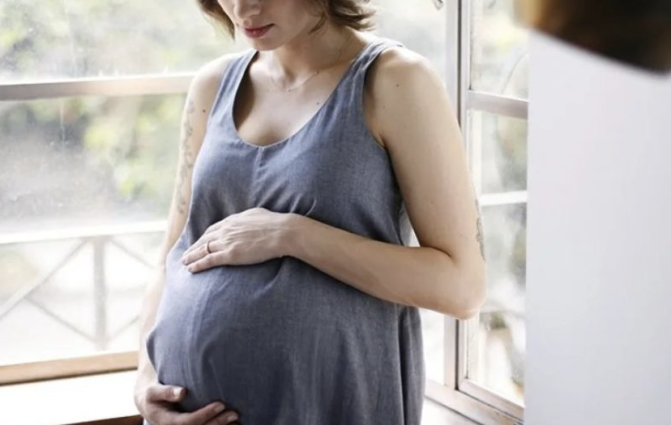 Беременность после трех. Беременные женщины. Поздняя беременность. Беременные женщины после 40.
